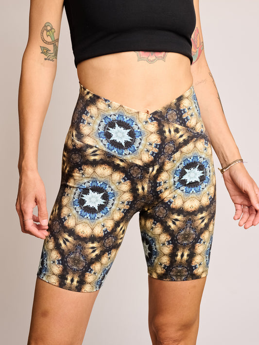 Yoga Shorts Gemstone